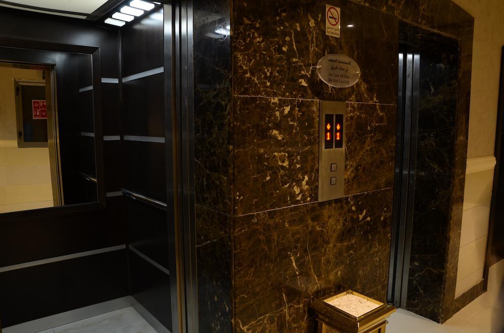 Reef Hotel Aparts Ajman Exterior foto